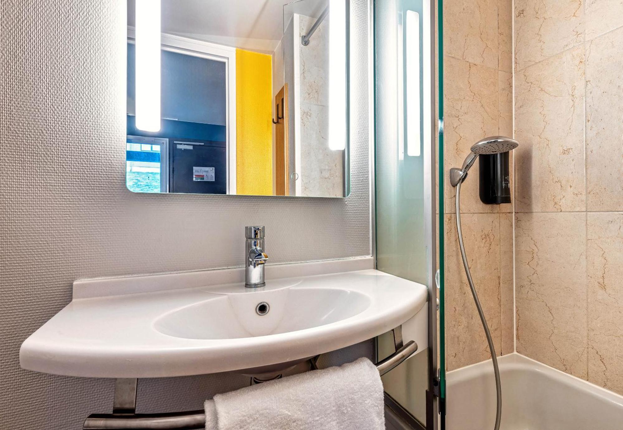 B&B Hotel Quimper Nord Douarnenez Dış mekan fotoğraf