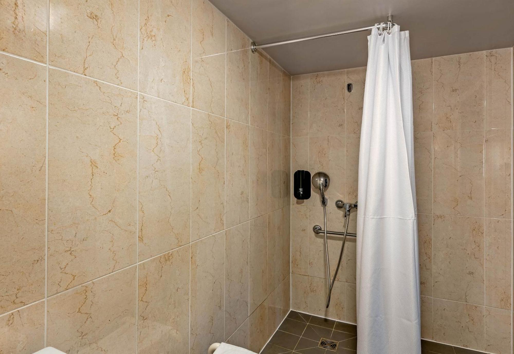 B&B Hotel Quimper Nord Douarnenez Dış mekan fotoğraf